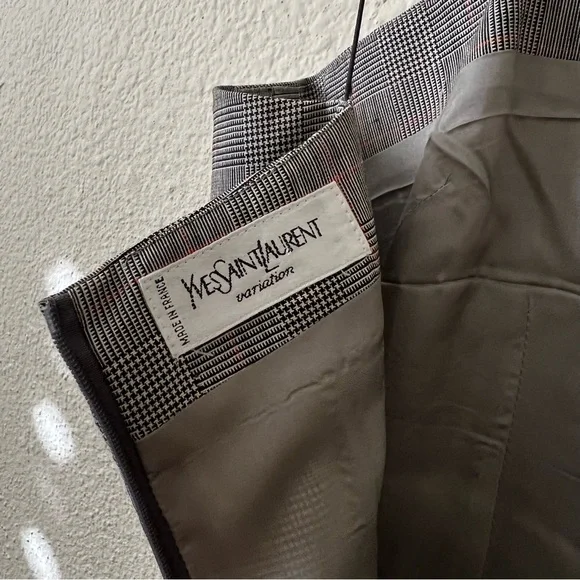 Yves Saint Laurent Yves Saint Laurent - Picture 11 of 14